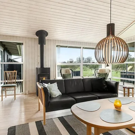 Juris Holiday home Lokken