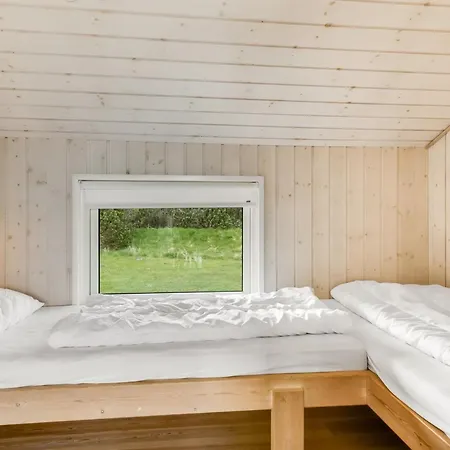 Juris - 950m From The Sea By Interhome