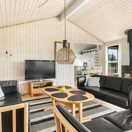 Ferienhaus Juris - 950m From The Sea By Interhome