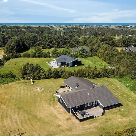 Juris - 950m From The Sea By Interhome
